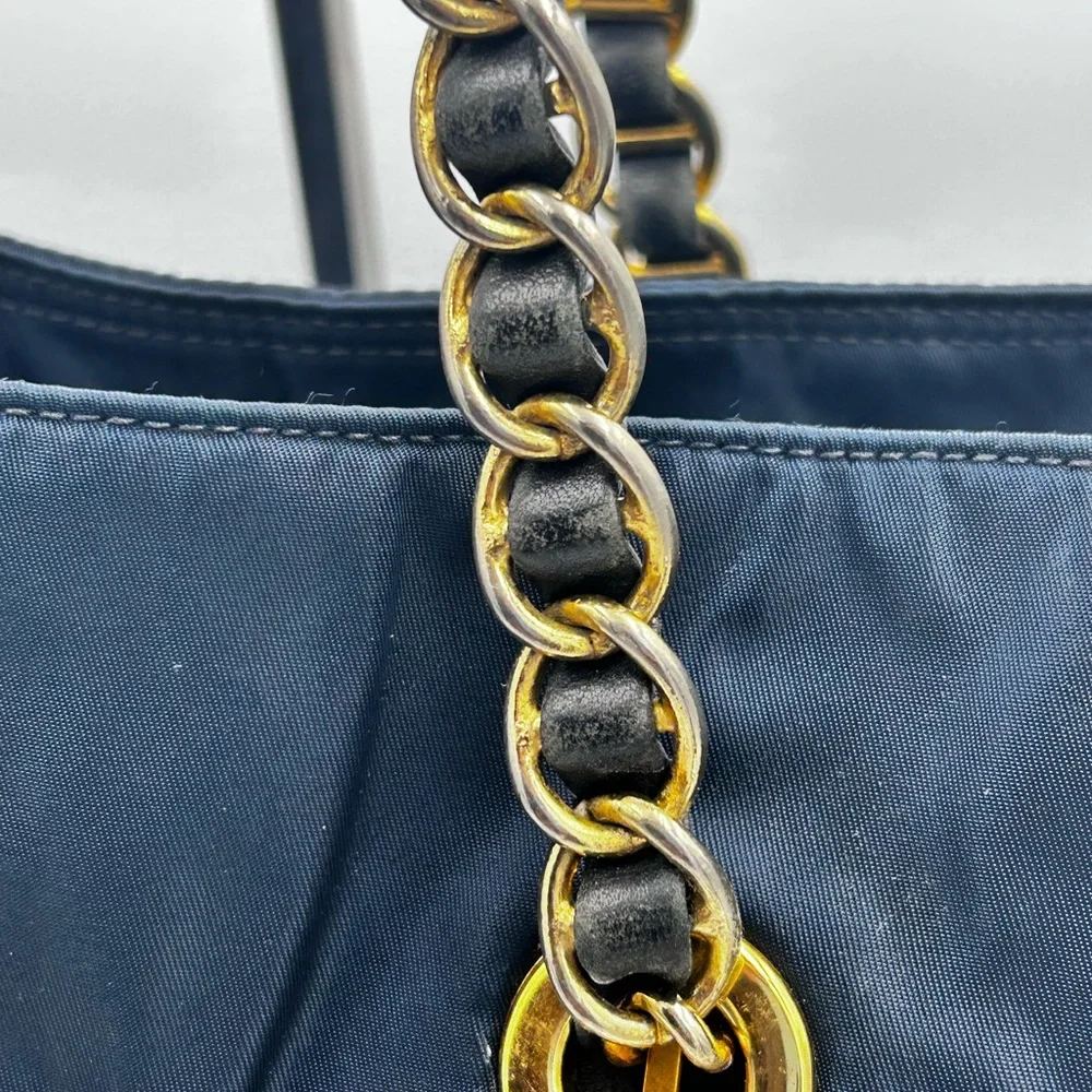Prada Tote Chain shoulder bag - Picture 8 of 17
